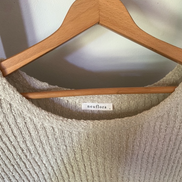 Neuflora Brunswick Sweater - Picture 7 of 8